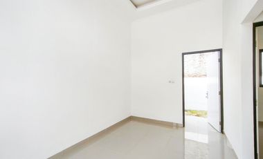 Rumah Siap Huni 15 Mnt ke RS Hermina Serpong 2 KT Hadap Timur J-36076