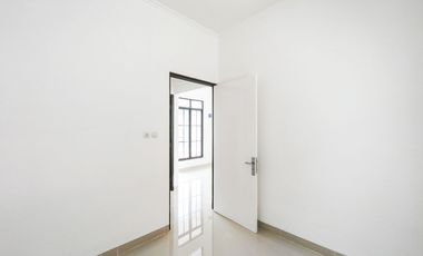 Rumah Siap Huni 15 Mnt ke RS Hermina Serpong 2 KT Hadap Timur J-36076