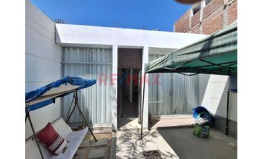 ¡Vive Con Estilo! Moderna Casa En Alquiler En Alameda Country Club – Piura