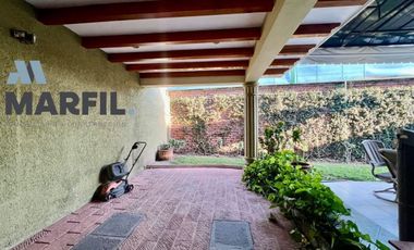 Casa en Venta Para Consultorios Oficinas Frente Jardin Corregidora Centro Colima