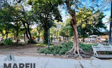 Casa en Venta Para Consultorios Oficinas Frente Jardin Corregidora Centro Colima