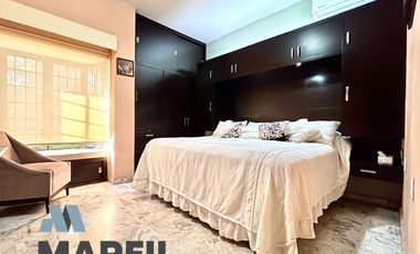 Casa en Venta Para Consultorios Oficinas Frente Jardin Corregidora Centro Colima