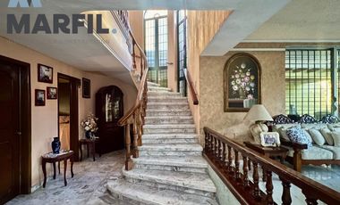 Casa en Venta Para Consultorios Oficinas Frente Jardin Corregidora Centro Colima
