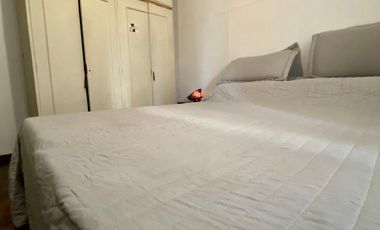 Casa de 3 AMBIENTES ubicada a 200 metros de la Avenida Tomás Espora .