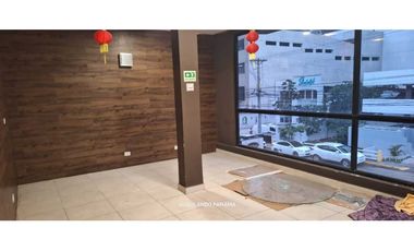 Se Alquila Local a Orilla de Calle en Marbella