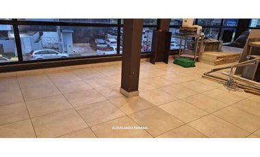 Se Alquila Local a Orilla de Calle en Marbella