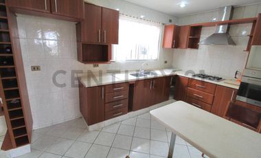 Se vende casa con potencial comercial en La Serena