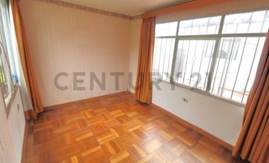 Se vende casa con potencial comercial en La Serena