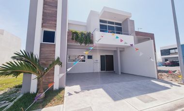 Venta casa nueva en la Rioja, Veracruz