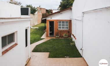Venta de casa multifamiliarconstruida s/ lote propio de 454 m2, ideal p/2 familias -El Palomar