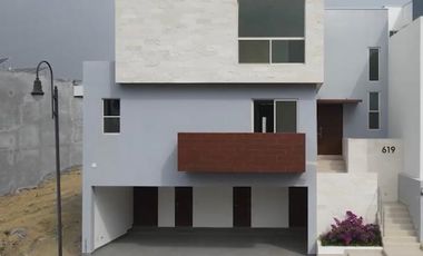 Casa Ideal en Laderas Residencial, Zona Sur, El URO,  Monterrey, N. L.