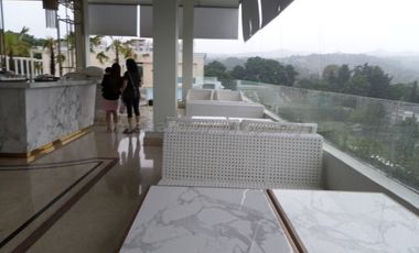 Sewa unit apartemen Art deco , ada jaquzzi view bagus. Furnished