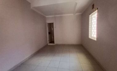 Di Sewakan Rumah Siap Huni 4 Kamar di Singgasana Pradana Bandung
