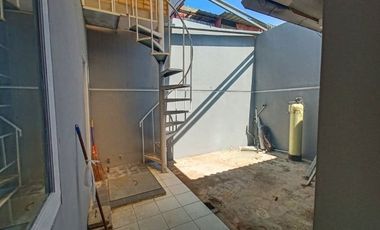 Di Sewakan Rumah Siap Huni 4 Kamar di Singgasana Pradana Bandung