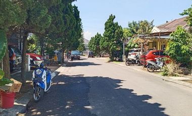 Di Sewakan Rumah Siap Huni 4 Kamar di Singgasana Pradana Bandung