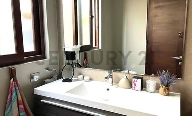 VENTA DE HERMOSA CASA EN SANTA ELENA CHICUREO NORTE