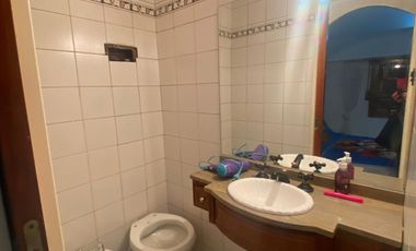 Excelente PH al frente, 3 dorm,2 baños, cochera, patio y quincho.