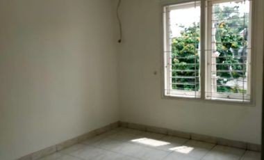 Dijual Rumah Nyaman di Regency Melati Mas - Dekat Alam Sutera & BSD