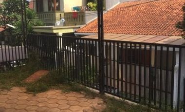 Rumah 2 Lantai, Asri, Nyaman & Tenang di Mega Cinere