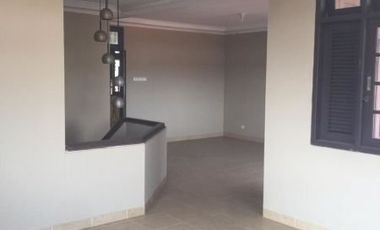 Rumah 2 Lantai, Asri, Nyaman & Tenang di Mega Cinere