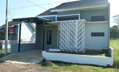 Rumah 3 kamar tidur di Purwakarta, fasilitas pesantren
