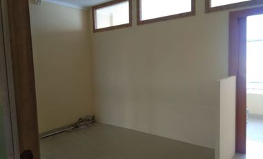 Dijual Cepat BU Ruko 4 Lantai Lokasi Strategis di Pamulang Tangerang Selatan
