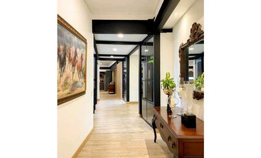 Venta Casa Finca Las Palmas Area 2008m2.