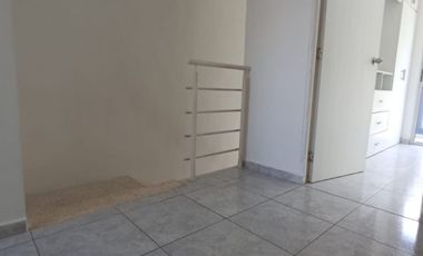 casa en arriendo en villa verde. Cod A17120