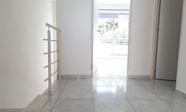 casa en arriendo en villa verde. Cod A17120