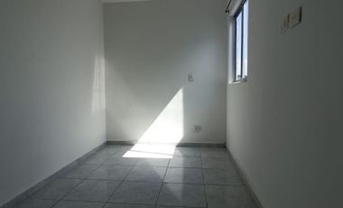 casa en arriendo en villa verde. Cod A17120
