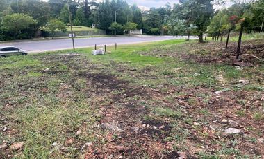 Venta Permuta Lote Sierra de los Padres sobre circuito