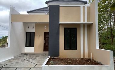 RUMAH MURAH PAS TEPI JALAN DI SAMBIREJO SEMANU