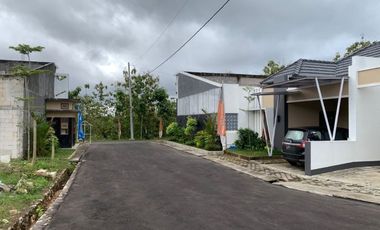 RUMAH MURAH PAS TEPI JALAN DI SAMBIREJO SEMANU