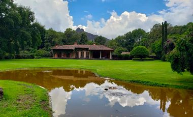 Tepoztlan Plano vista a las montañas una belleza