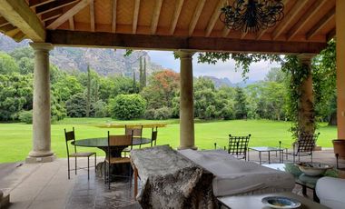 Tepoztlan Plano vista a las montañas una belleza