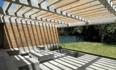 Casa en venta en San Mateo Acatitlan,  Valle de Bravo