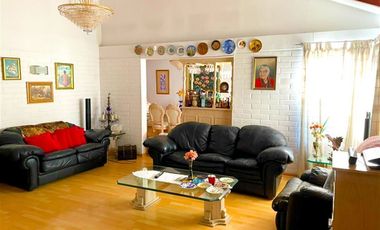 Casa en Venta en Casa 2 pisos 4 dormitorios 3 baños, 130 m2, Jardín del Este, La Florida