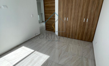 Casa en venta al poniente de la ciudad