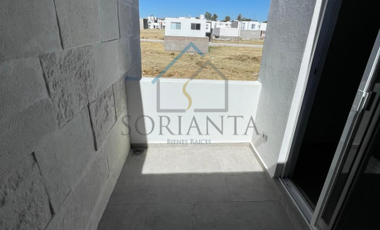 Casa en venta al poniente de la ciudad