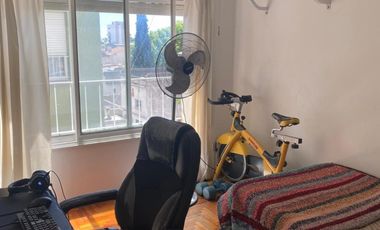 DEPARTAMENTO 2 AMBIENTES - CENTRO DE BANFIELD.