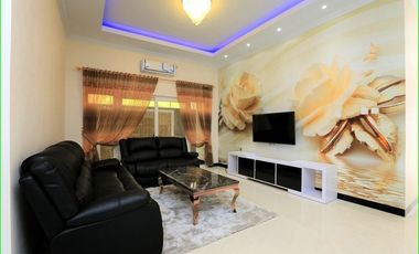 Guesthouse Kolam Renang Full Perabot di Jakal