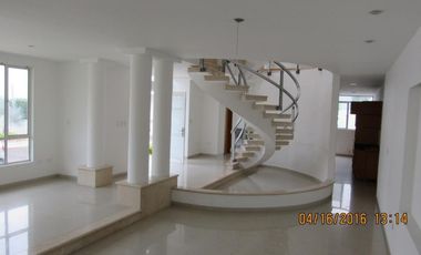 casa en venta en c.c mirador campestre. Cod V1761