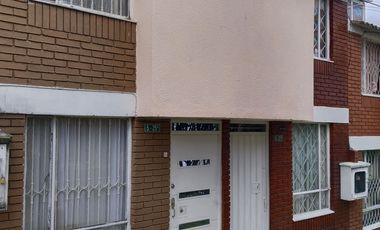 casa en arriendo en la roca. Cod A4894