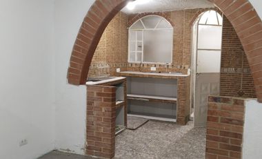 casa en arriendo en la roca. Cod A4894