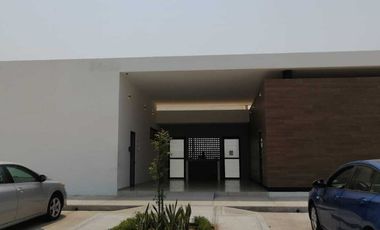 CASA EN VENTA DE UNA PLANTA FRACC. LOMAS DE LA RIOJA RIVIERA VERACRUZANA