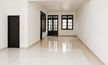Rumah Mewah Elegan Dominasi Putih di Giri Loka BSD - Siap Huni & Prestisius