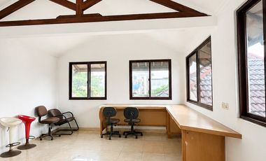 Rumah Mewah Elegan Dominasi Putih di Giri Loka BSD - Siap Huni & Prestisius