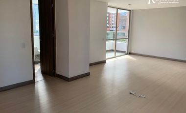 apartamento en arriendo en el esmeraldal. Cod A775586