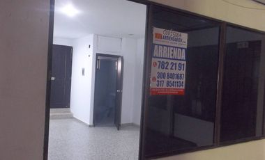 OFICINA EN ARRIENDO BARRIO CENTRO | 5004