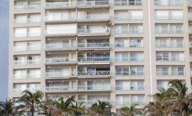 CONDOMINIO PLAYA MAR DIAMANTE sobre costera Las palmas.
